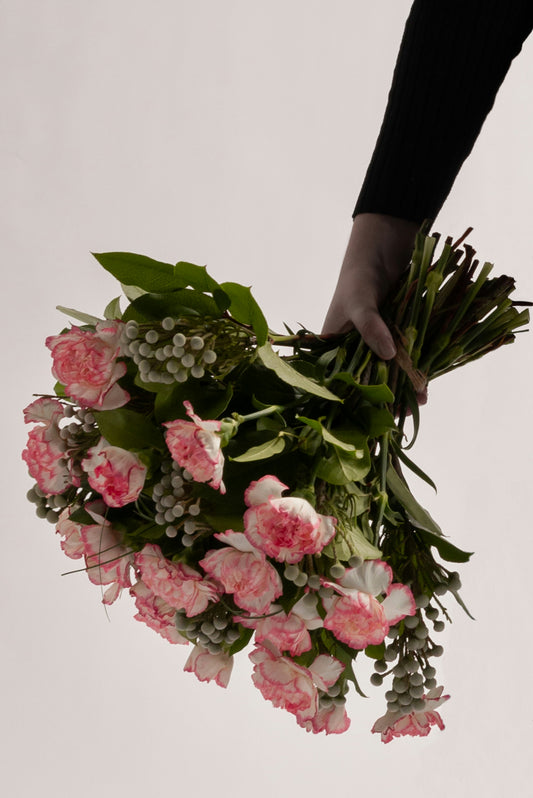 Same-day Valentine's Day rose bouquet — Boutique de Fleurs Lahore