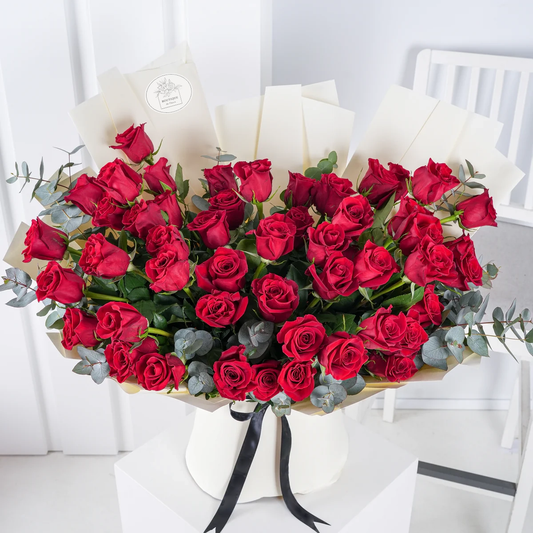 50 red roses