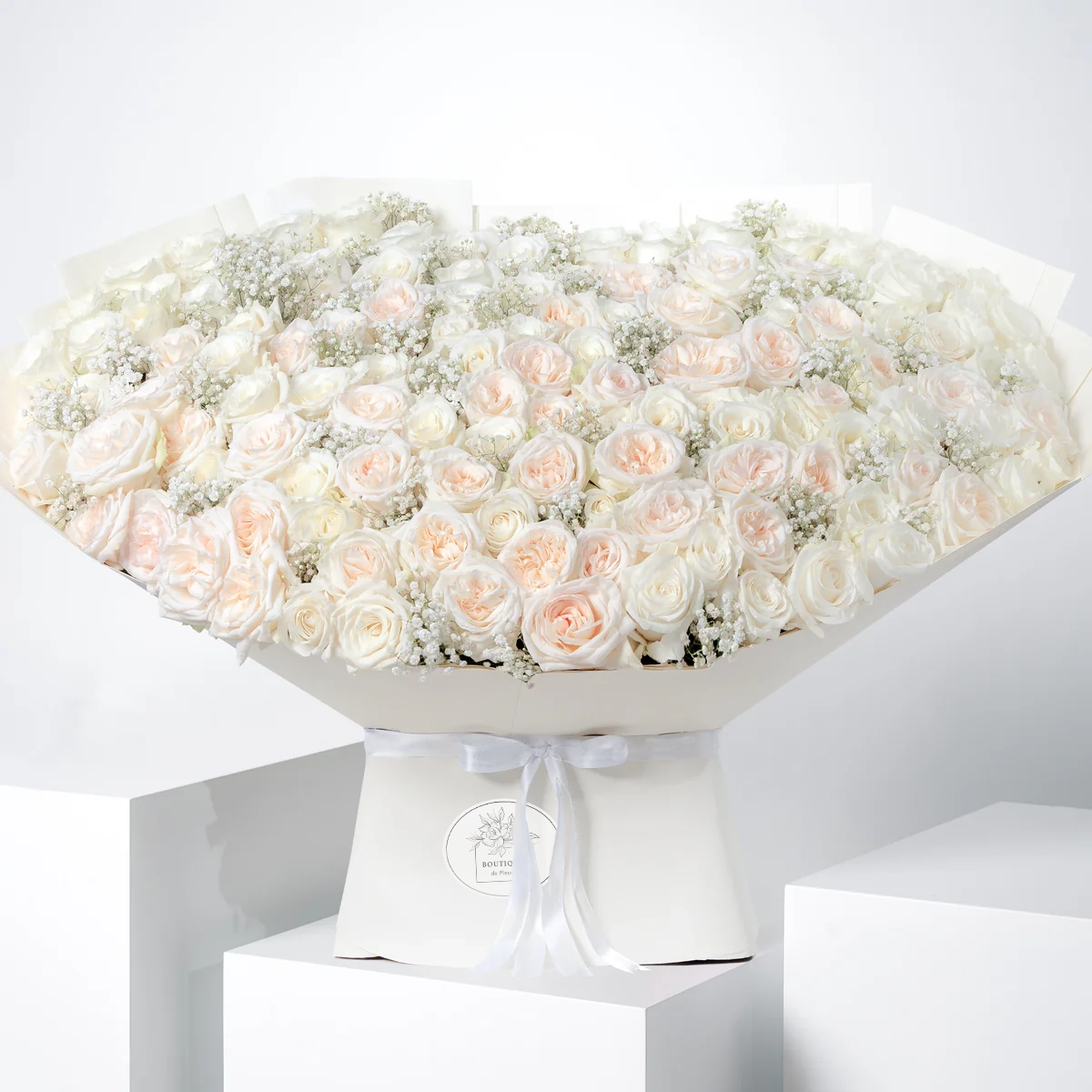Amelia Grand Bouquet Top View – Luxury White Rose Bouquet Lahore Pakistan