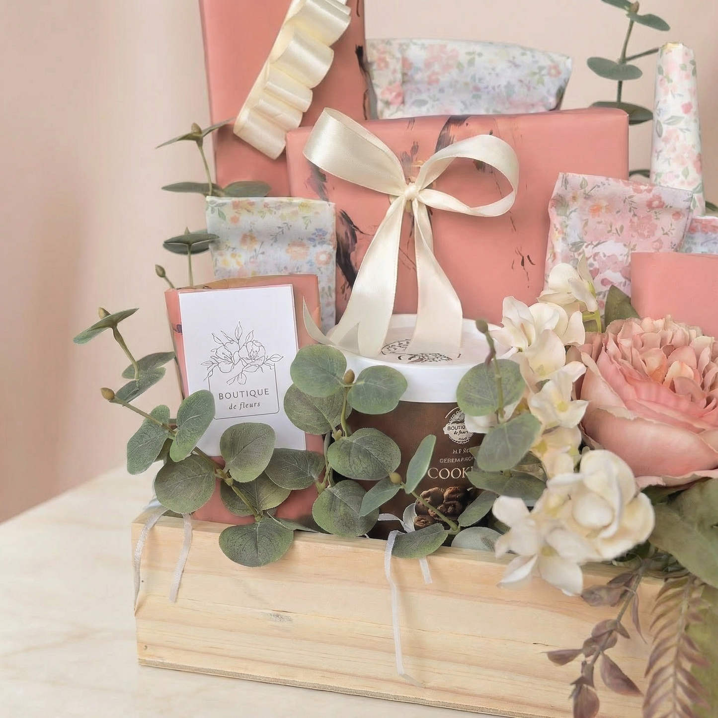 Peach Perfect Gift Basket Detail – Curated Gift Set with Chocolates | Boutique de Fleurs Lahore Pakistan