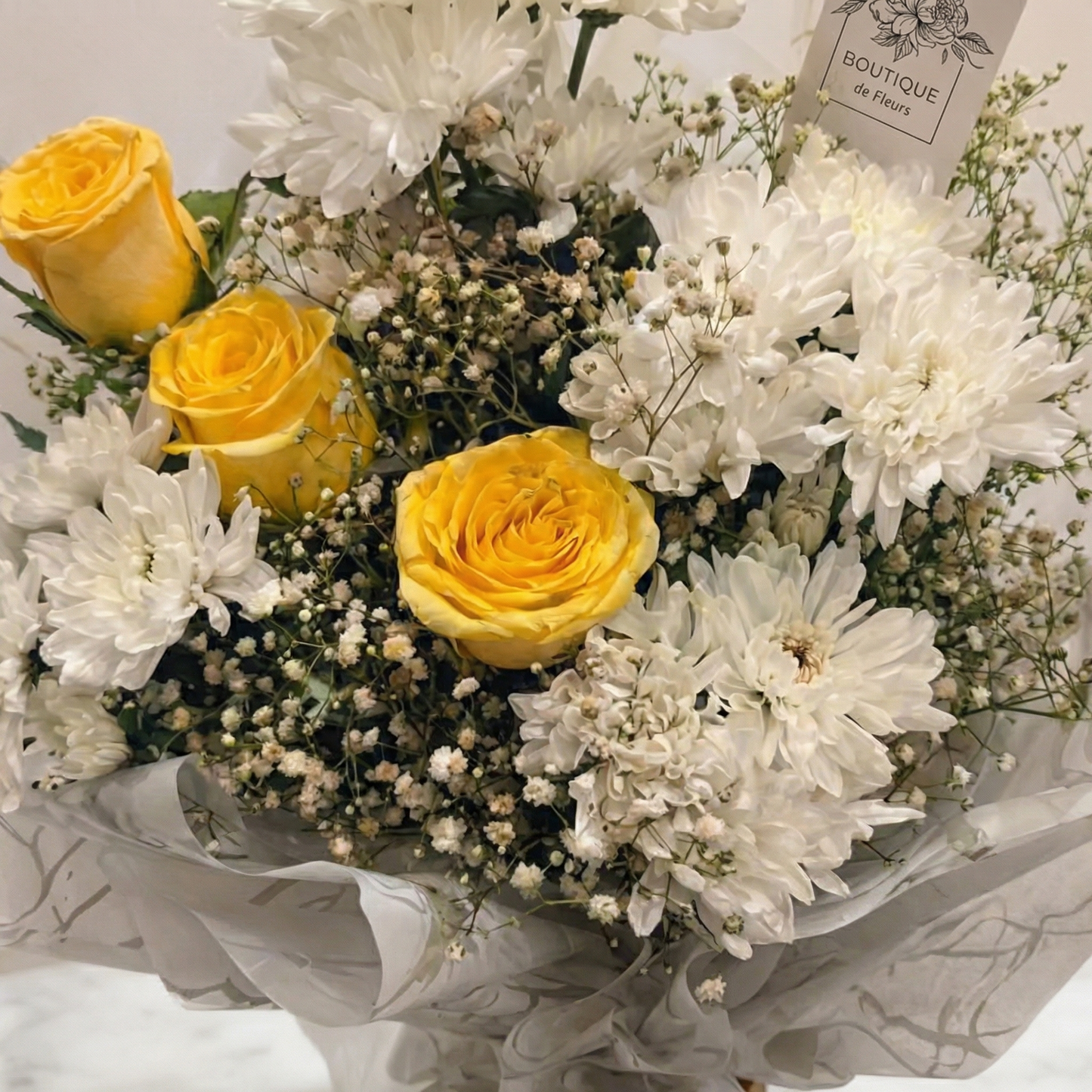 Sunshine Cheer Bloom Close-Up – Fresh Yellow Roses for Birthdays | Boutique de Fleurs Lahore Pakistan