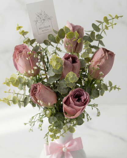 Mauve Whisper Rose Vase Side View – Soft Mauve Rose Vase Arrangement | Boutique de Fleurs Lahore Pakistan