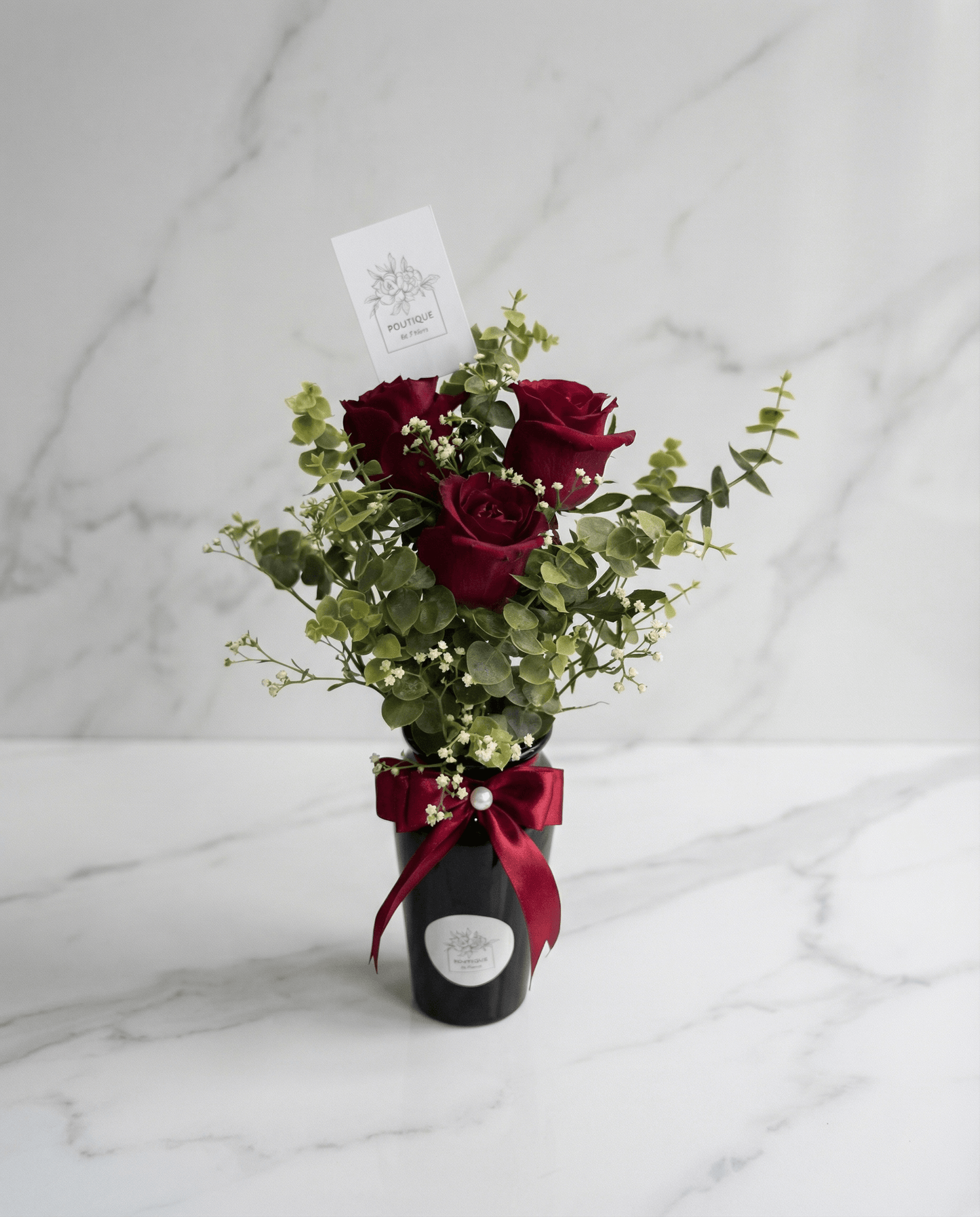 Red Romance Vase – Red Roses in Minimalist Elegant Vase | Boutique de Fleurs Lahore Pakistan