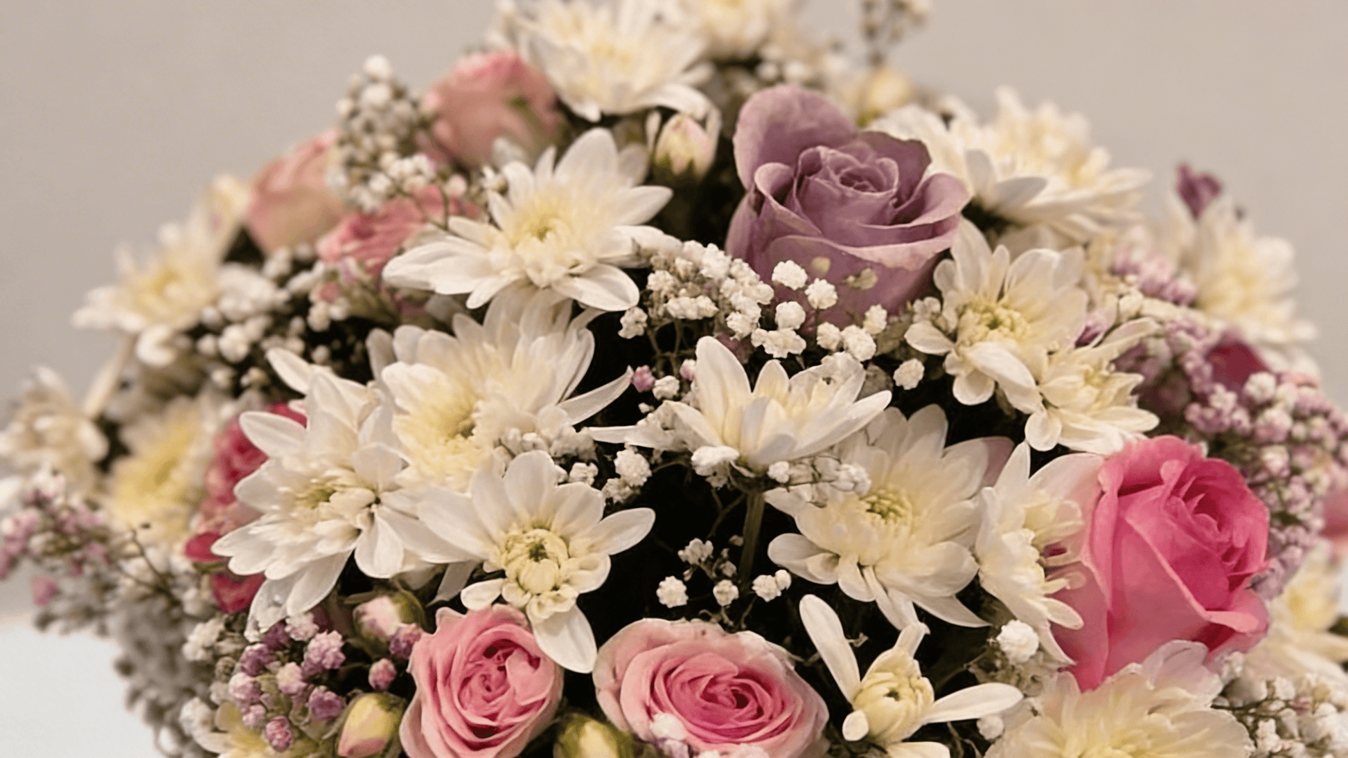 Pink Rose Luxe Hatbox Side View – Romantic Pink Rose Hatbox Gift | Boutique de Fleurs Lahore Pakistan