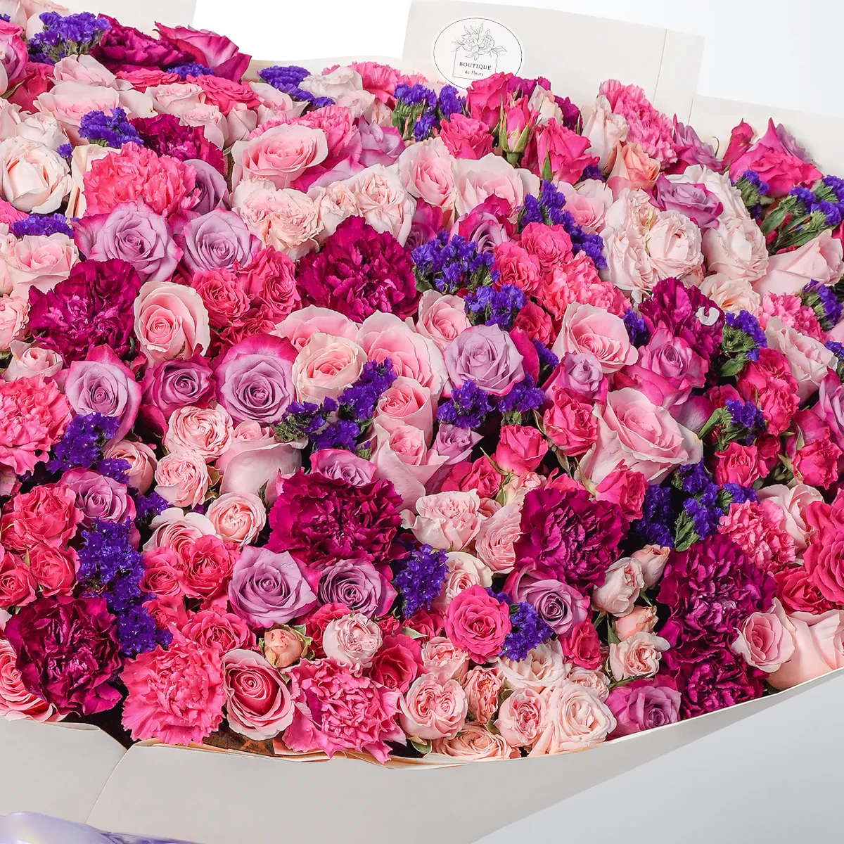 Isabella Grande Bouquet Detail – Spray Rose Bombastic with Carnations | Boutique de Fleurs Lahore Pakistan