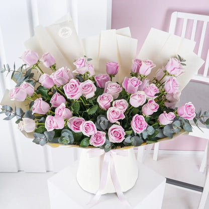 50 Pink Roses Close-Up – Fresh Long Stem Pink Rose Bouquet | Boutique de Fleurs Lahore Pakistan